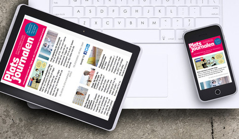 En ipad och en smartphone ligger på tangentbordet på en laptop. Båda visar en sida ur Platsjournalen.