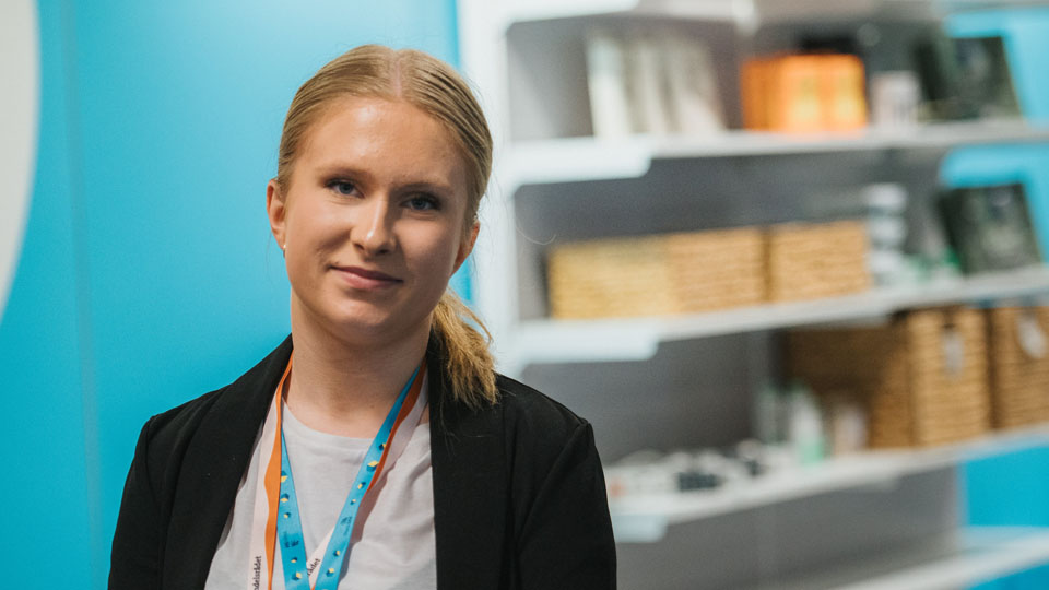 Ida Svensson vann guldmedalj i grenen butiksarbete under Yrkes-SM i. Bild: Viktor Fremling